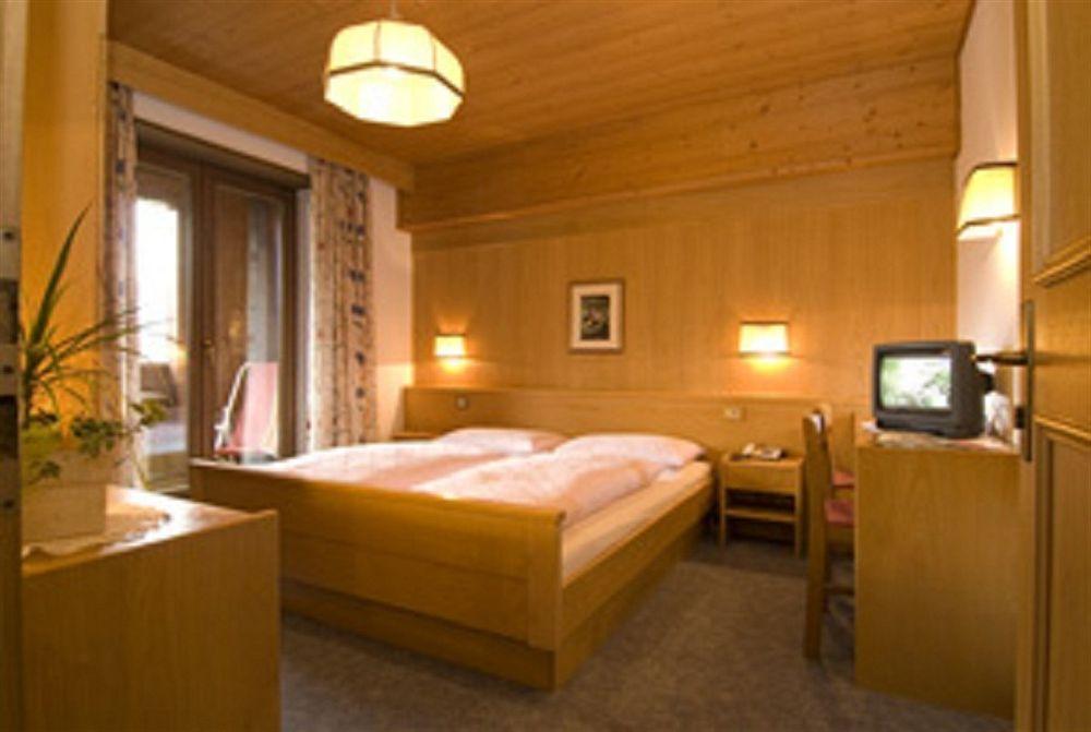 Bed&Breakfast Pension Hilpold Lana Exterior foto