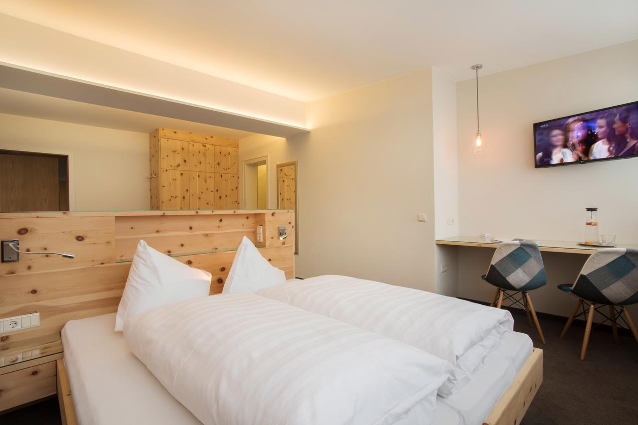 Bed&Breakfast Pension Hilpold Lana Exterior foto